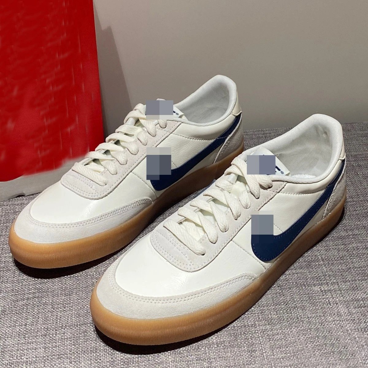 Sneakers & Shoes product preview
